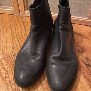 Steve Madden Size 9.5 Flat Boots